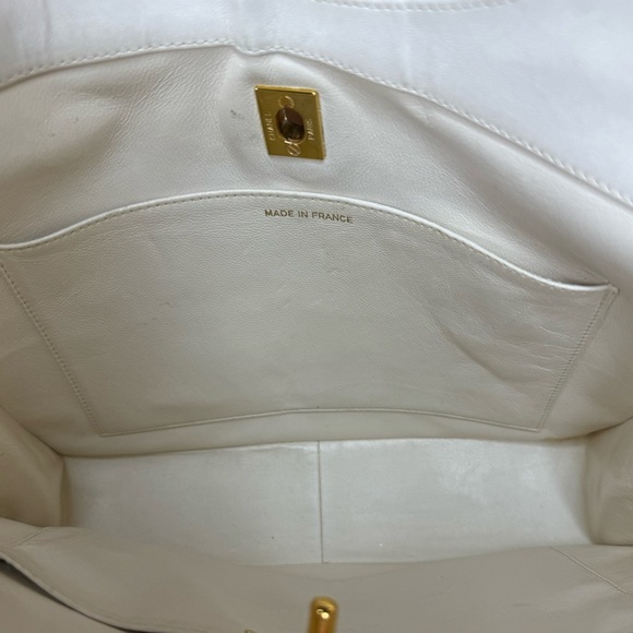 Vintage Chanel White 31 Shopping Tote - Picture 8 of 14